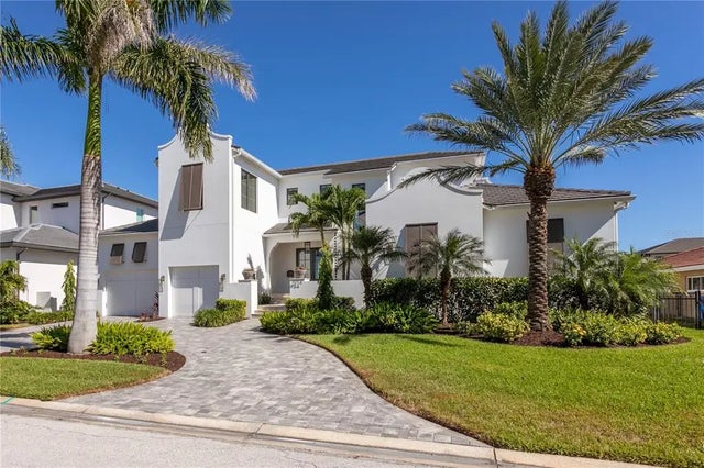 1934 Hawaii Avenue Ne, ST PETERSBURG