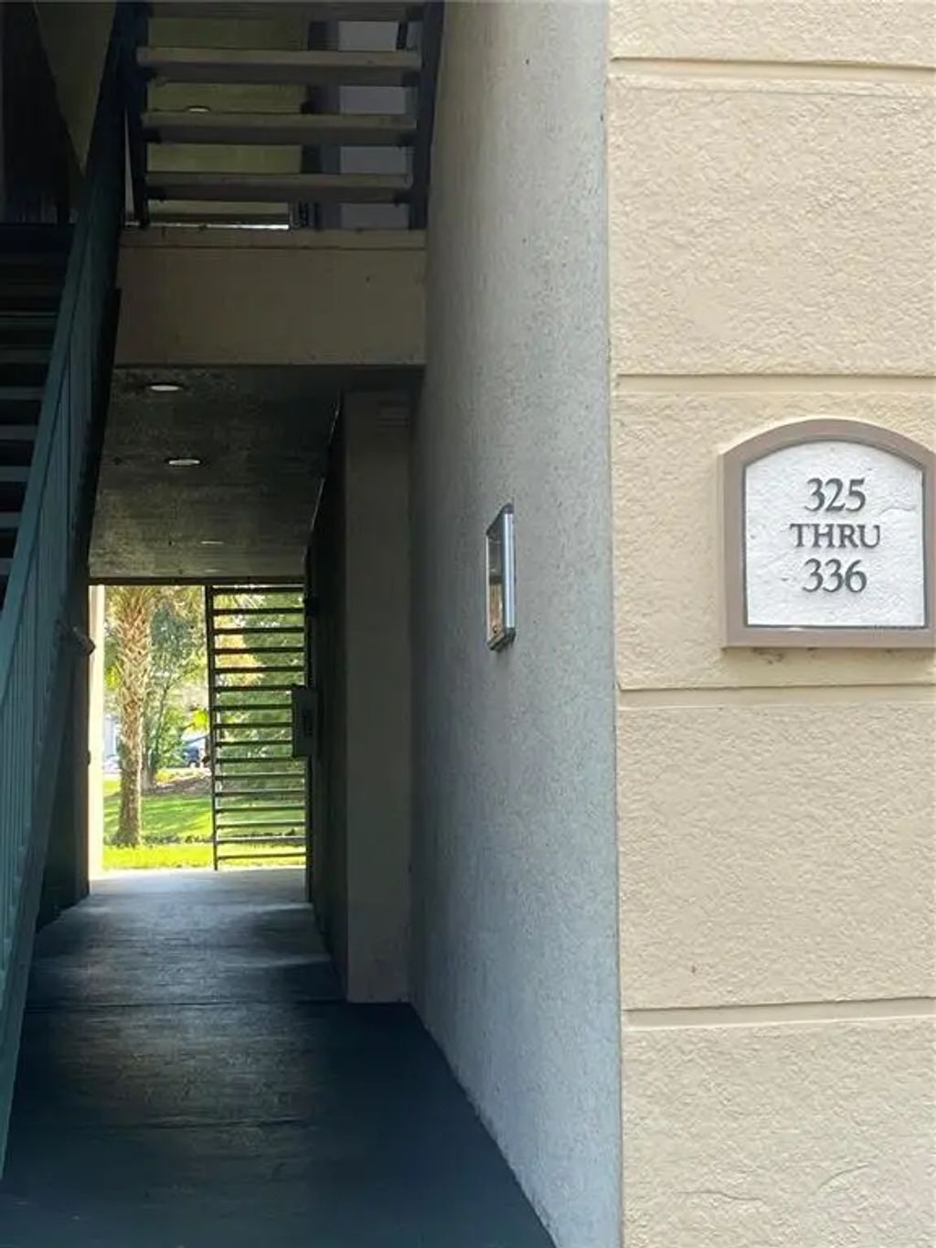 17102 Carrington Park Drive 330, TAMPA