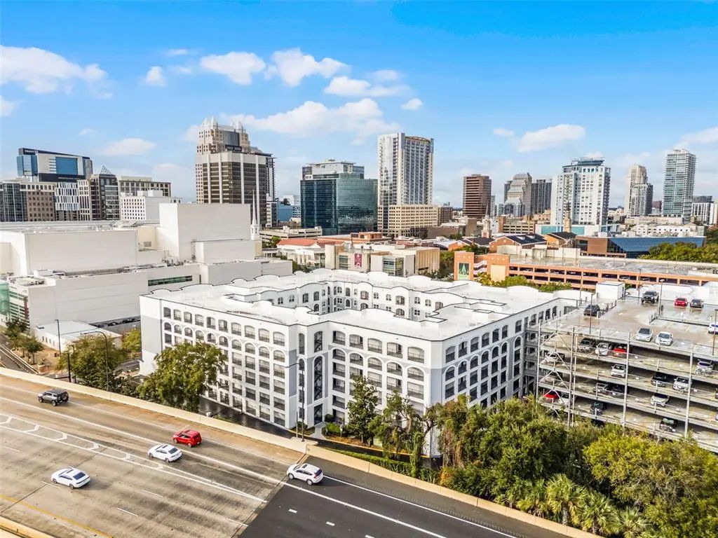 300 E South Street 2001, ORLANDO