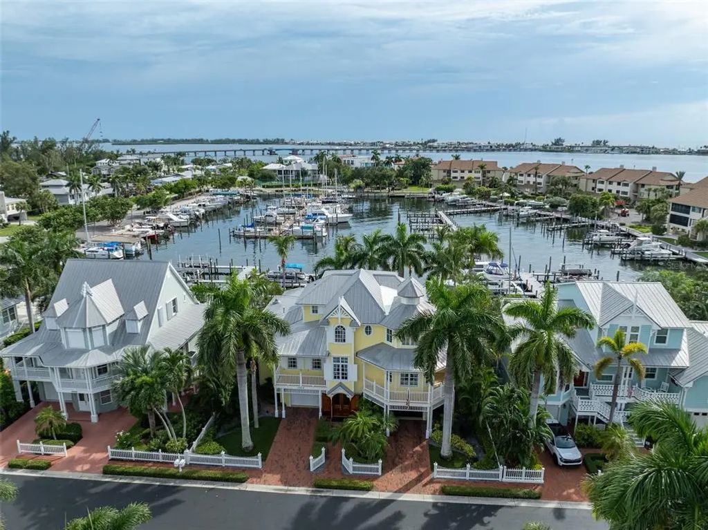 12914 Yacht Club Place, CORTEZ