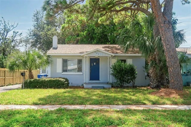 126 Sw Lincoln Circle N, ST PETERSBURG