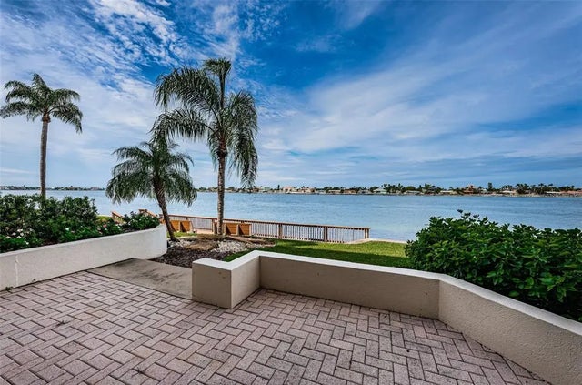 6083 Bahia Del Mar Circle 158, ST PETERSBURG