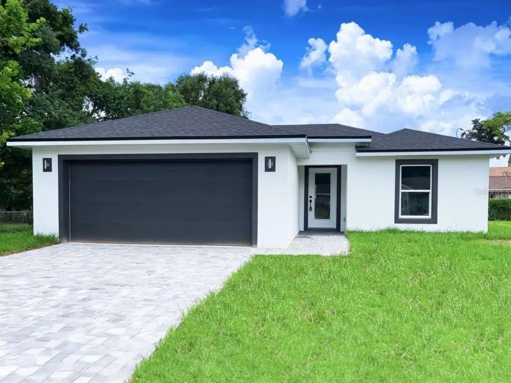 332 Lake Crescent Drive, DEBARY