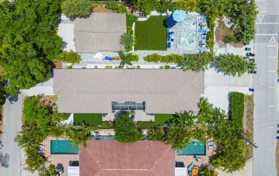 2051 Roselawn Street, SARASOTA