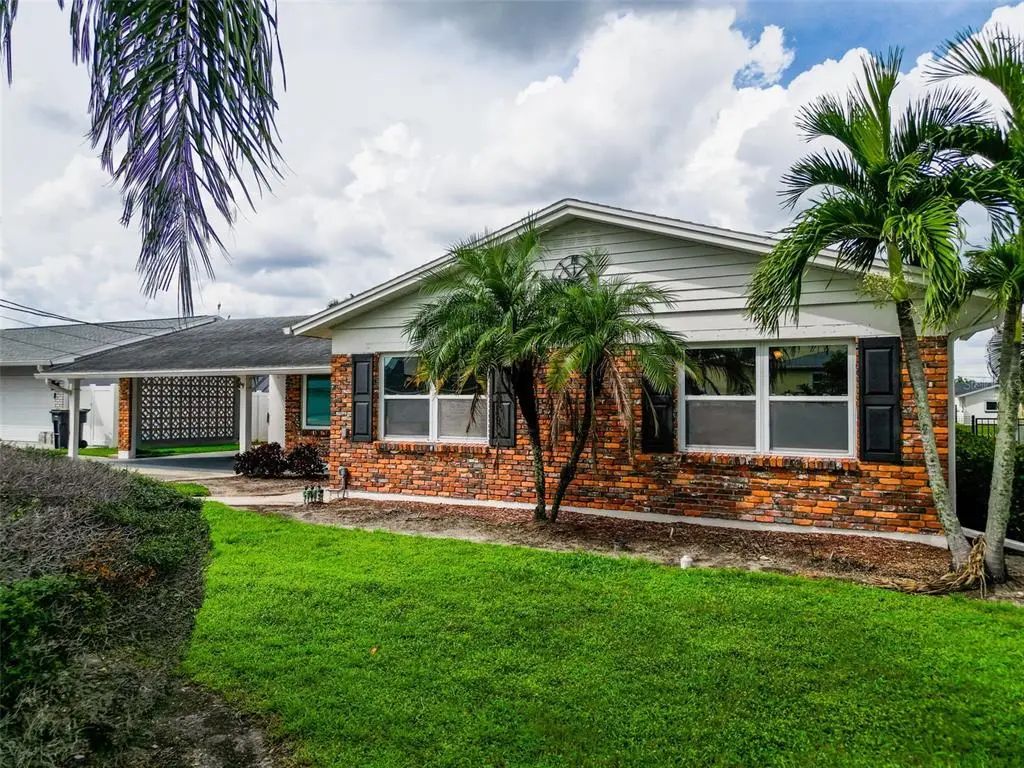 8723 Hickorywood Lane, TAMPA