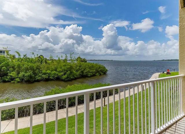 128 Brent Circle, OLDSMAR