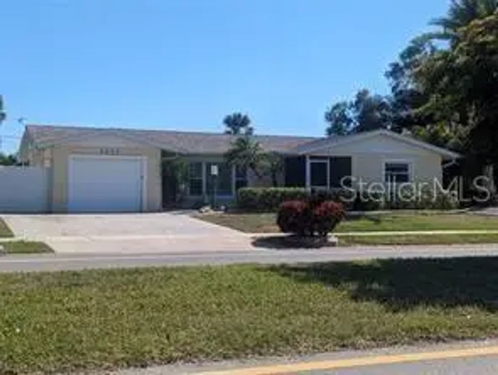 3070 Gulf Gate Drive, SARASOTA