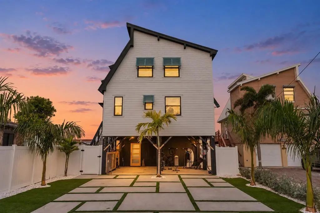 12016 Lagoon Ln, TREASURE ISLAND