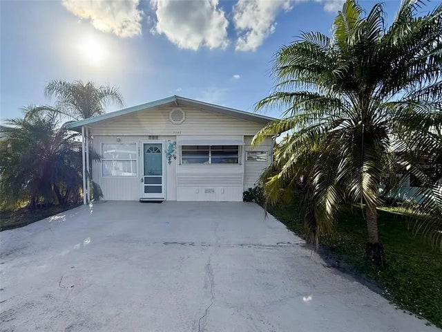 7041 Fairview Village Circle, WINTER HAVEN