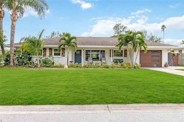 2266 Sunnyside Lane, SARASOTA