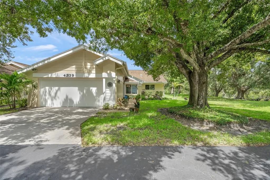 4239 Carriage Drive 36, SARASOTA