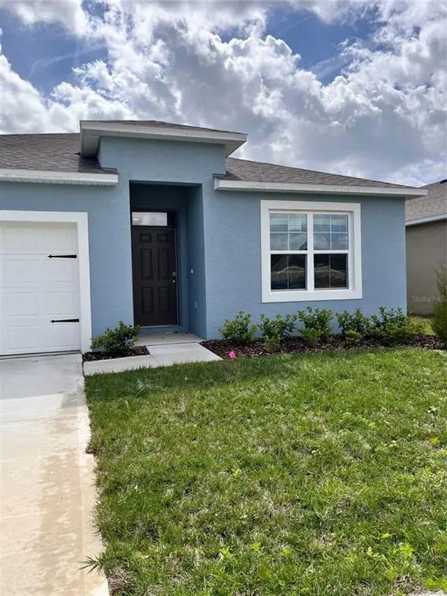 2208 Doe Run Drive, DAVENPORT