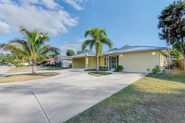 2834 New England Street, SARASOTA