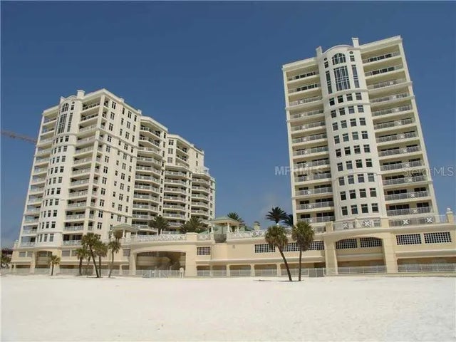 10 Papaya Street 305, CLEARWATER BEACH