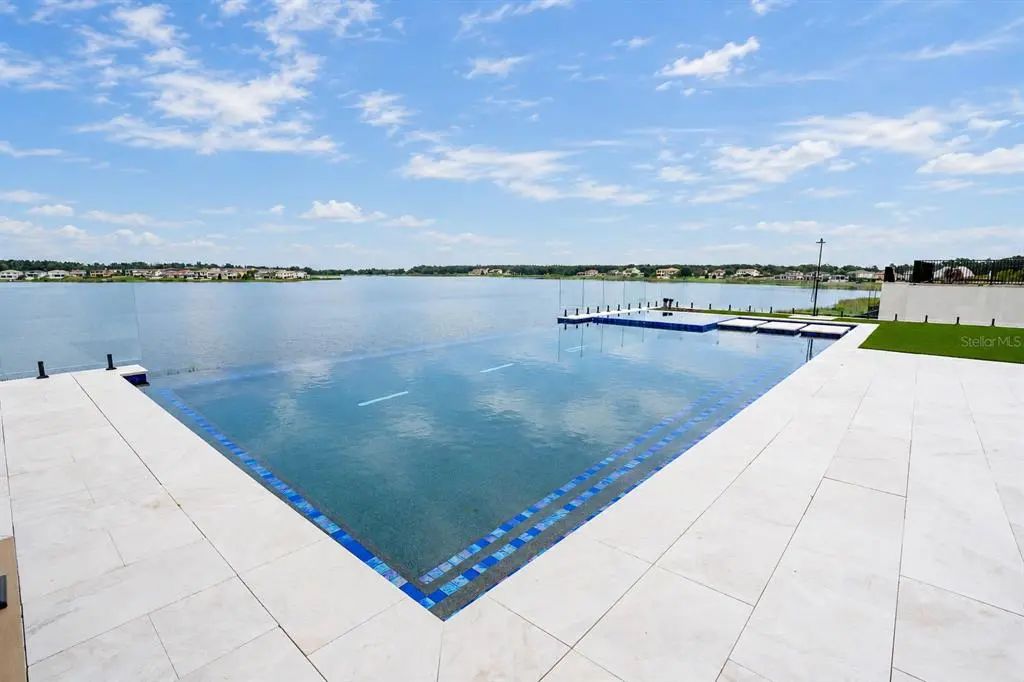 15125 Pendio Drive, MONTVERDE