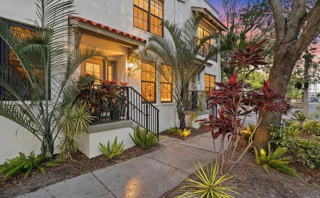 607 3rd Avenue S, ST PETERSBURG