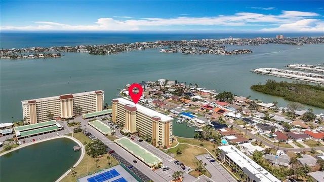 4725 Cove Circle 908, ST PETERSBURG