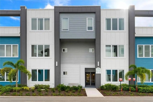 7740 Sandy Ridge Drive 211, REUNION