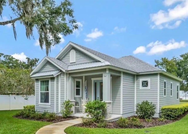 904 Azalea Walk Circle, DELAND