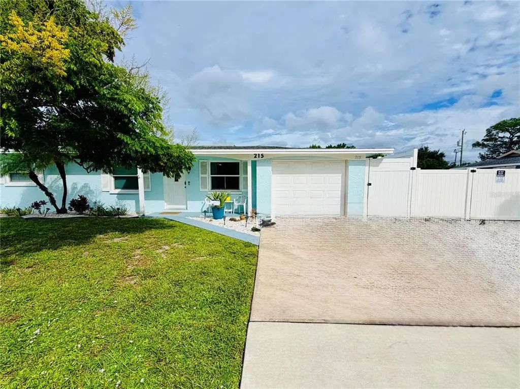 215 60th Street Nw, BRADENTON