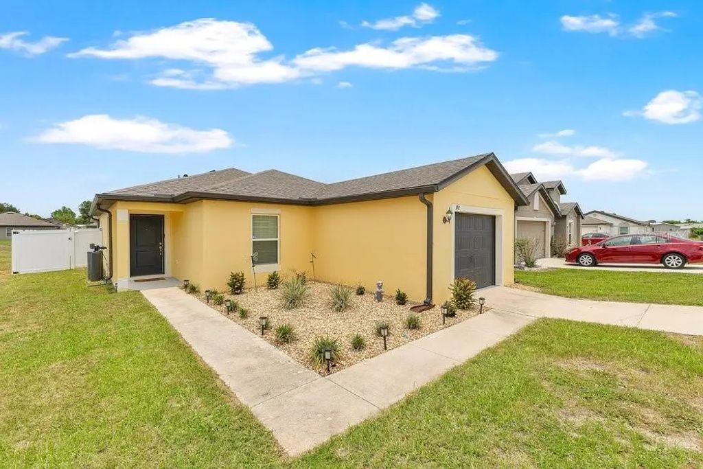 392 Kensington View Dr, WINTER HAVEN