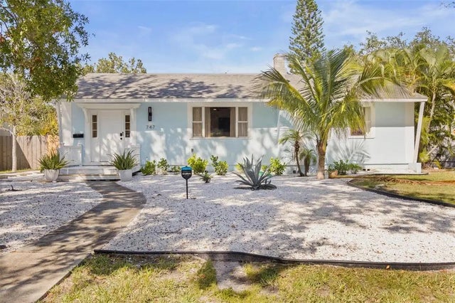 747 39th Avenue Ne, ST PETERSBURG