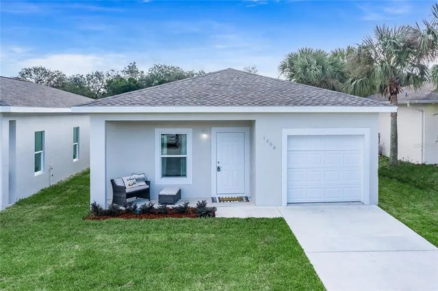 1302 Ebro Court, SEBRING