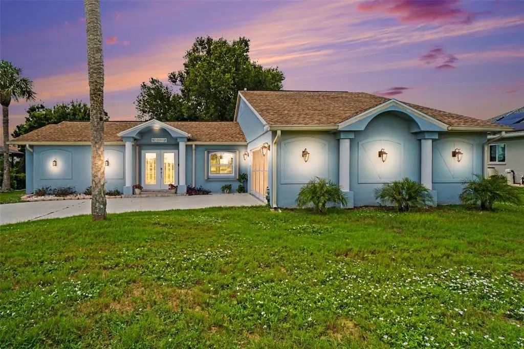 12001 Sw Kingsway Circle, LAKE SUZY