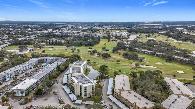 225 Country Club Drive 1506, LARGO