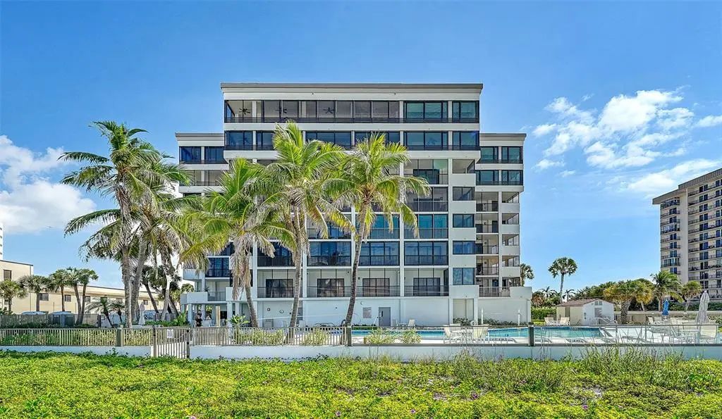 1100 Benjamin Franklin Drive 204