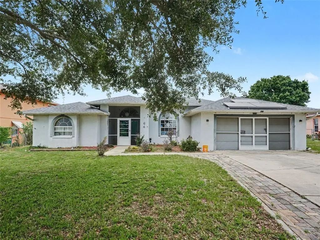 1464 Bluff Loop, DUNDEE