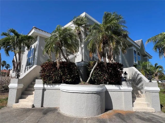 816 Ponce De Leon Drive, TIERRA VERDE
