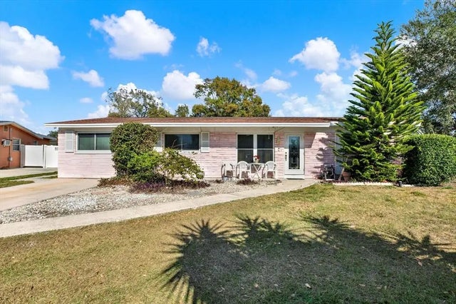 6403 Rolling Green Place, TAMPA