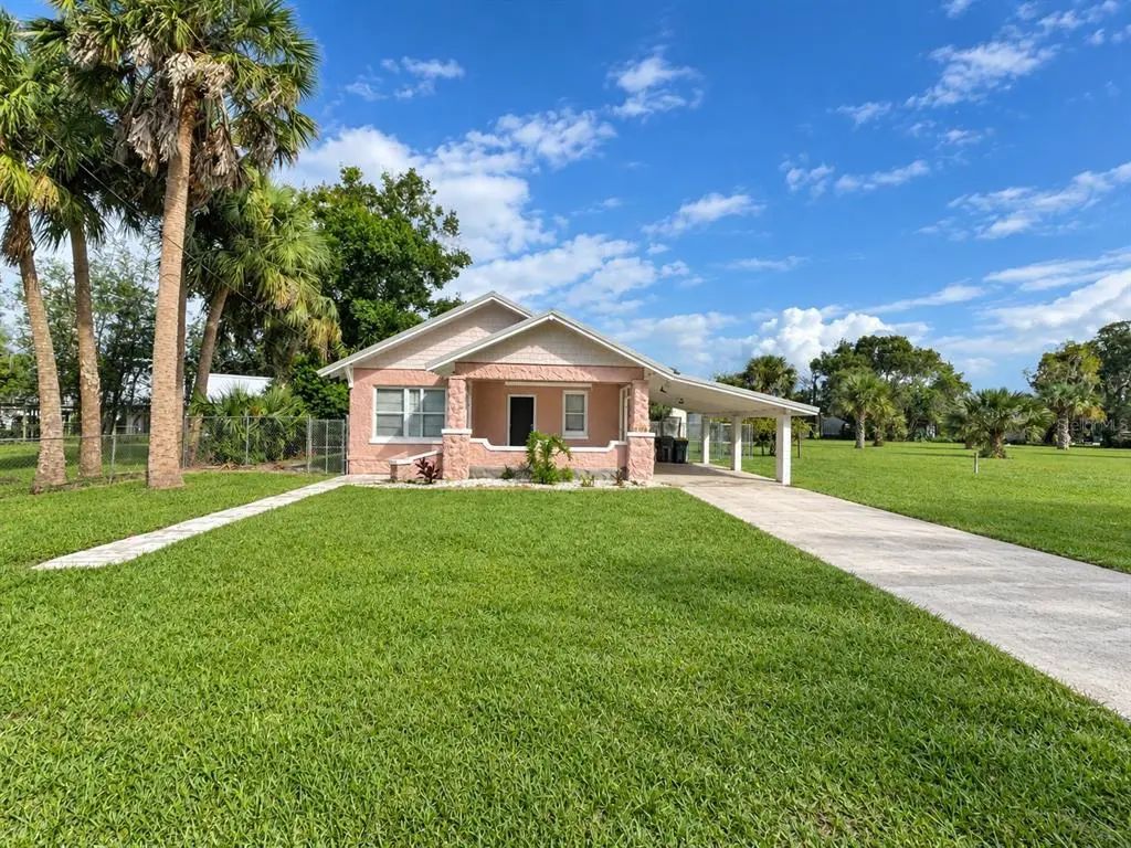 494 Brainard Avenue, UMATILLA