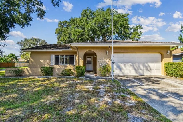 2102 Grove Valley Avenue, PALM HARBOR