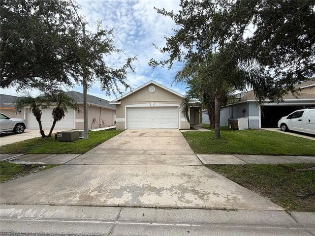 2413 Ruddenstone Way, KISSIMMEE