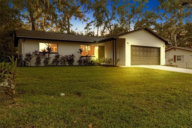 609 Holley Street, BROOKSVILLE