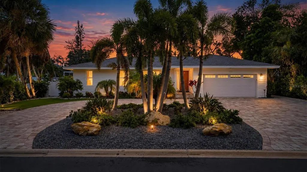 5333 Siesta Court, SARASOTA