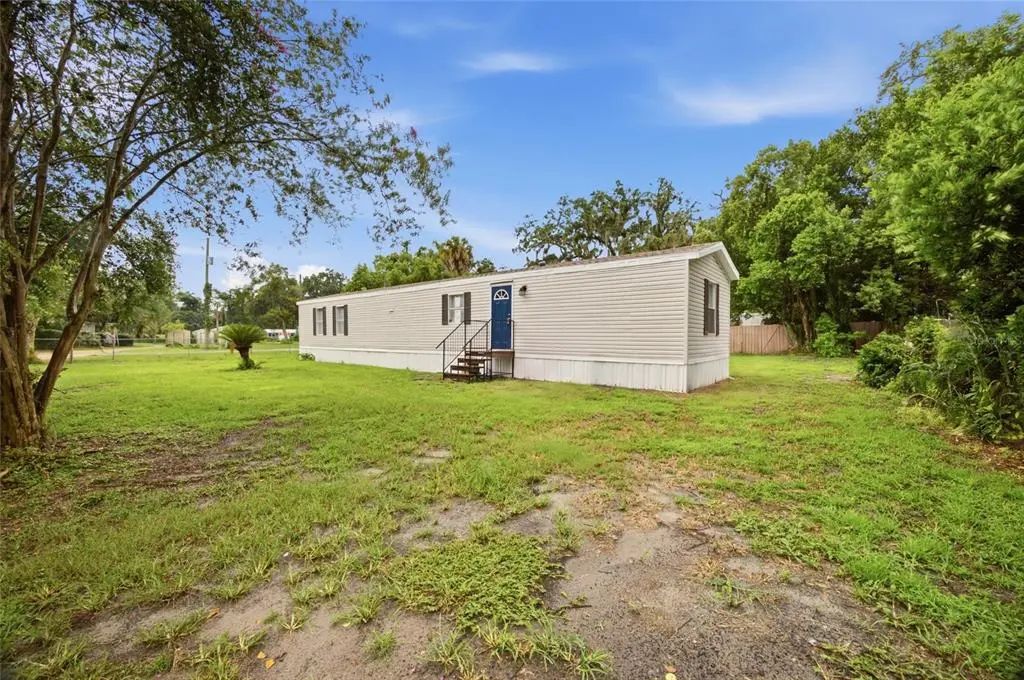 11602 Lewis Avenue, THONOTOSASSA