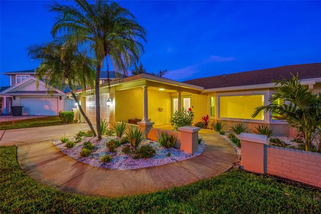 6331 4th Palm Point, ST PETE BEACH