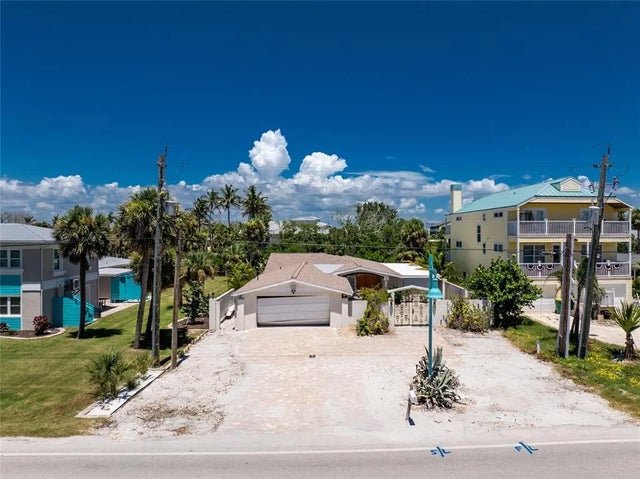 1475 Gulf Boulevard, ENGLEWOOD