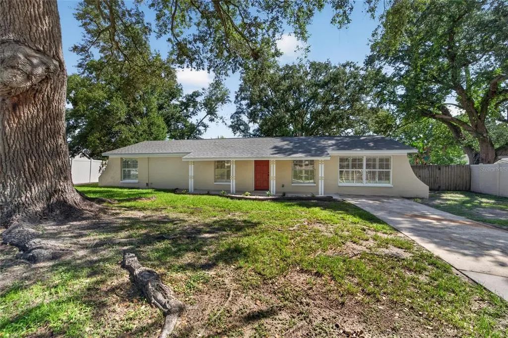 522 Highview Circle N, BRANDON