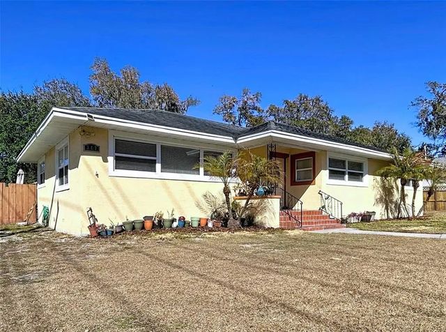 717 W End Crescent N, LAKELAND