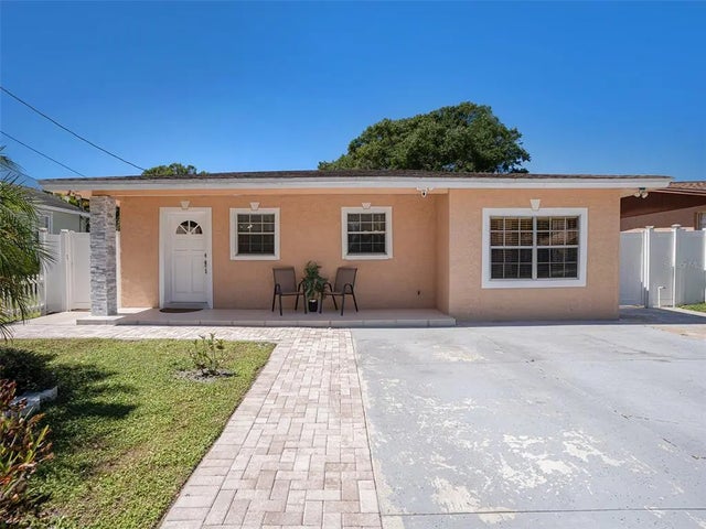 8210 Marigold Avenue, TAMPA