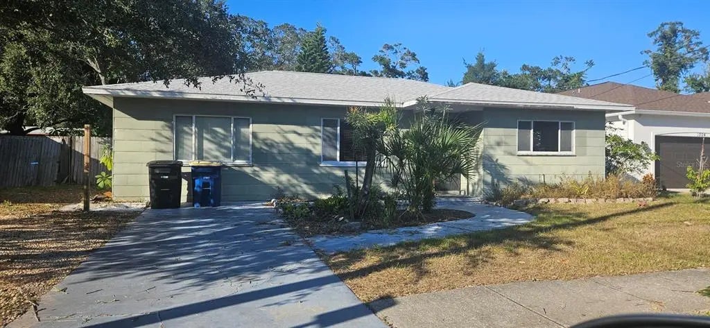 1002 Jeffords Street, CLEARWATER