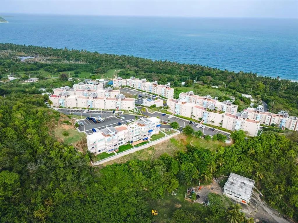 Cond. Villas Del Faro 5015 Punta Tuna St. 406, MAUNABO