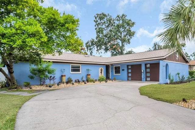 6704 Gateway Drive, TAMPA