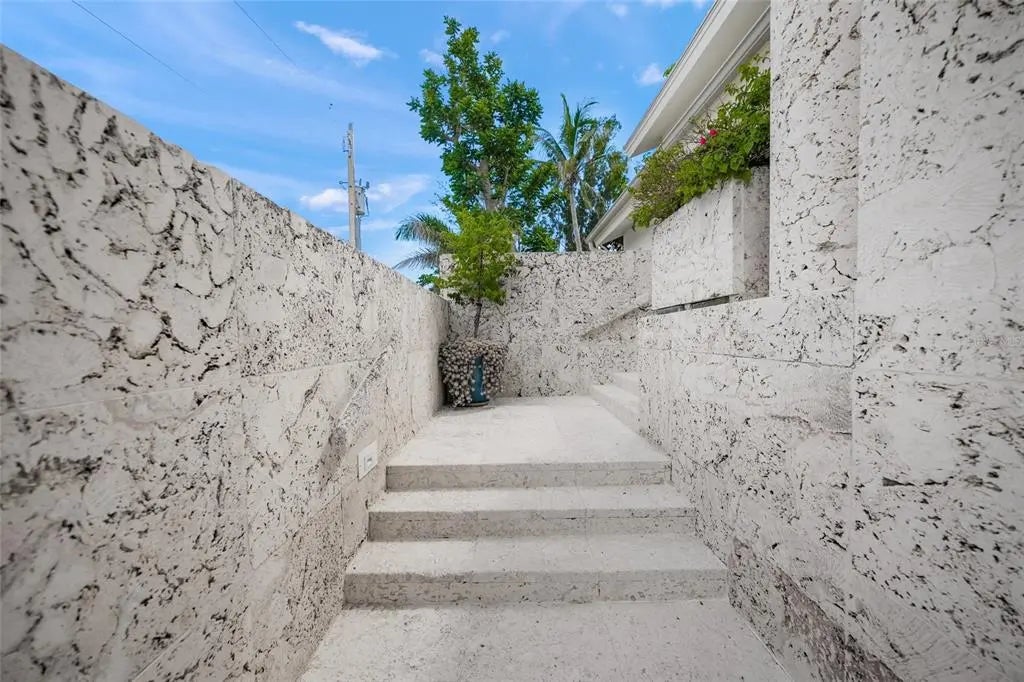 Gulf Shores Realty: 7 74ccb9622c7ff9e46c9b11489cbd6818 l