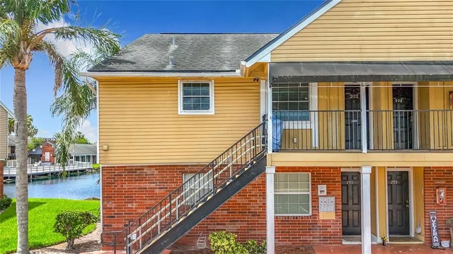 200 Country Club Drive 202, LARGO