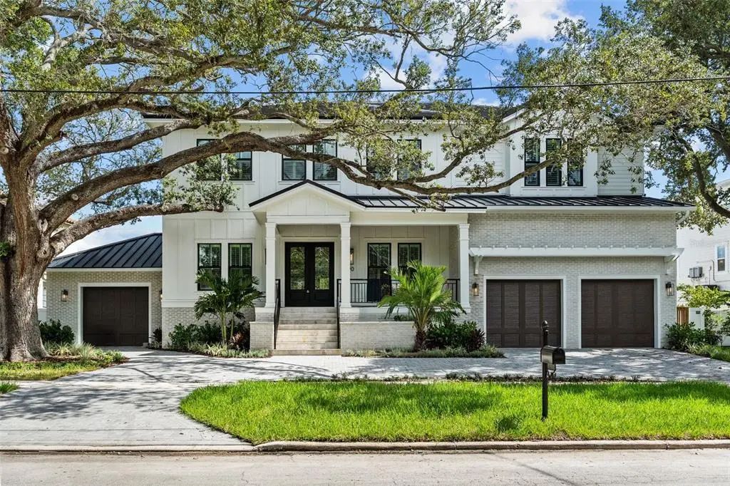 690 Geneva Place, TAMPA